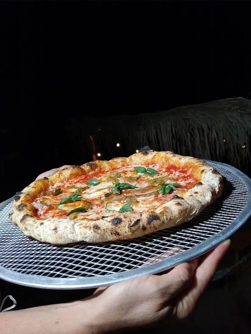 prosciutto, manchego y rúcula